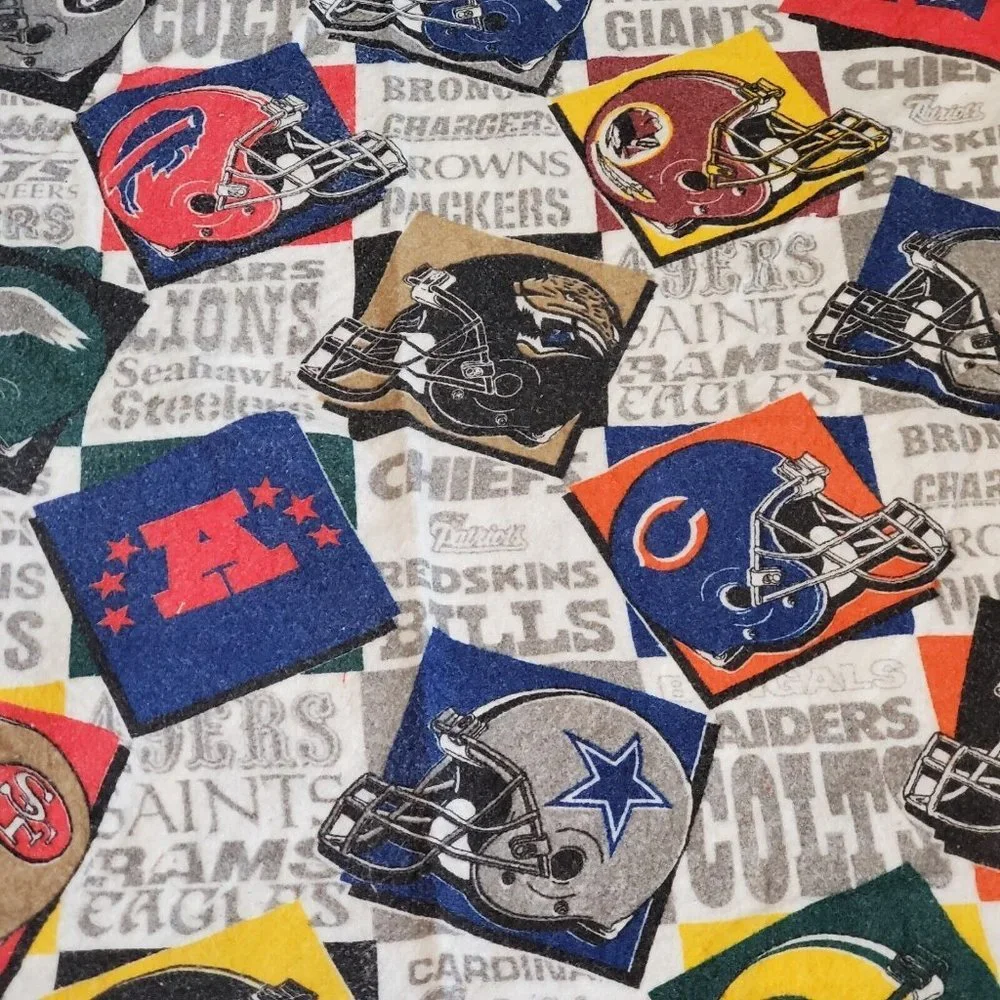 Vintage 90s NFL Felt King Blanket‎ Coverlet Tapestry USA 70 X 84